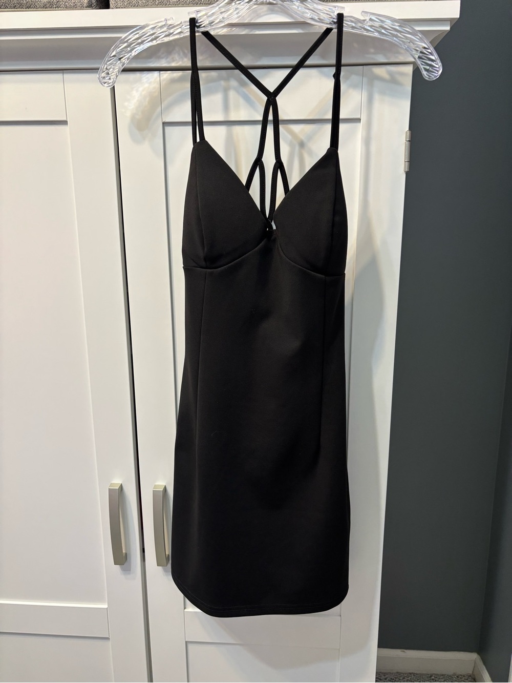 Forever 21 Black Strappy Slip Dress with Plunge V-Neck Size M EUC Chic Stunning